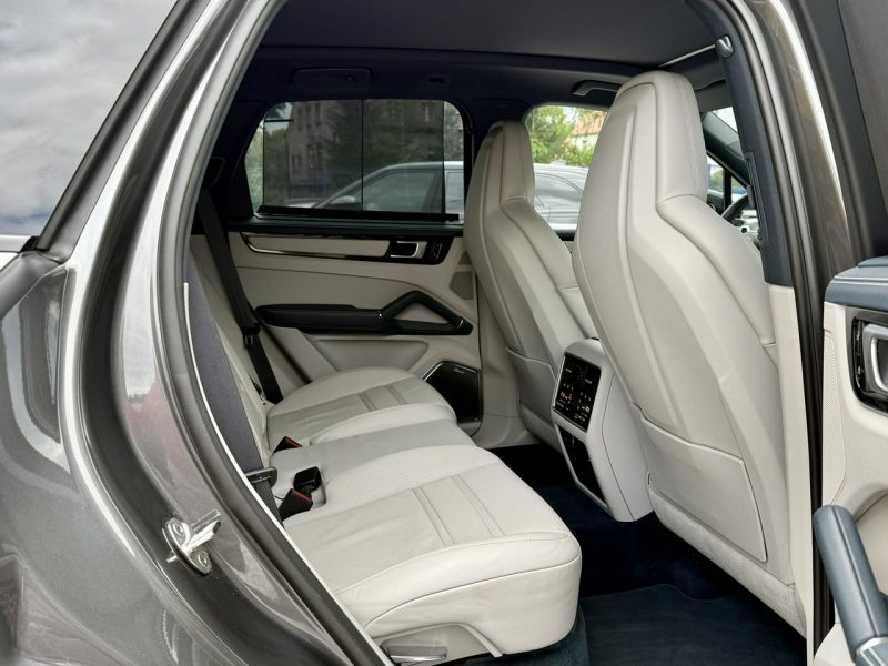 Porsche Cayenne 462KM,E-hybrid,Full wersja,Gwarancja III(2017-)