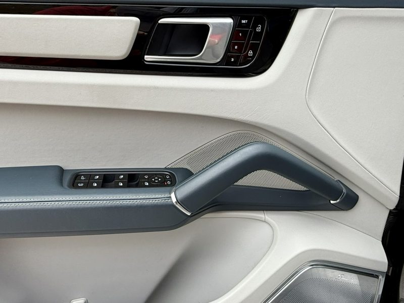 Porsche Cayenne 462KM,E-hybrid,Full wersja,Gwarancja III(2017-)