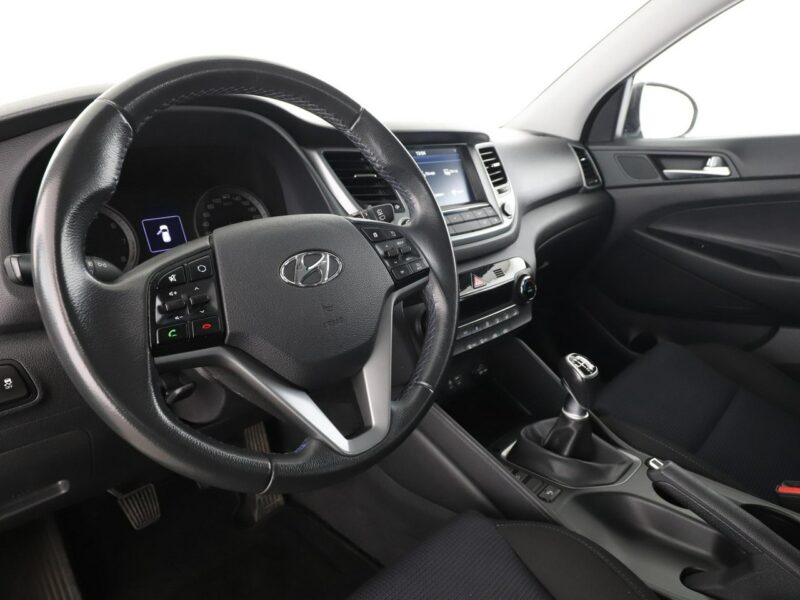 Hyundai Tucson 177KM Navi Klimatyzacja Czujniki parkowania Hak Bluetooth III (2015-2020)