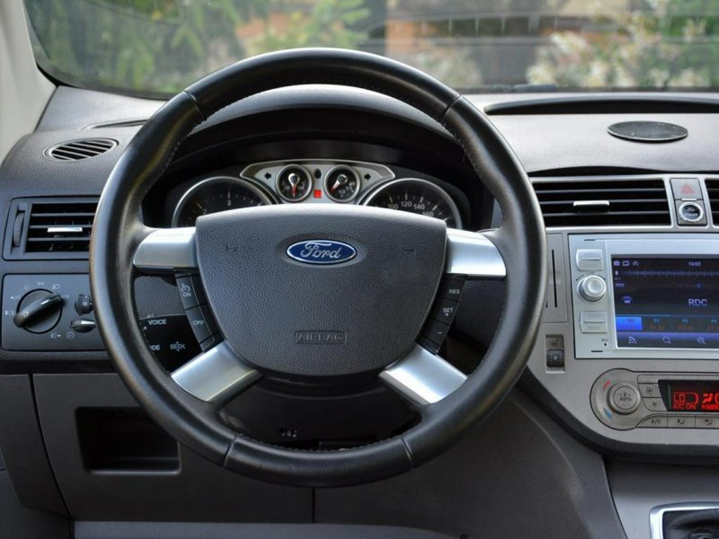 Ford Kuga Lift Navi Kamera 4WD Panorama 2XParktronic Keyless go Hak Oryginał I (2008-2012)