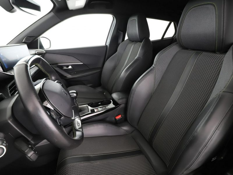 Peugeot 2008 GT-Line Full LED Klima auto tempomat adaptacyjny navi bluetooth II (2019-)