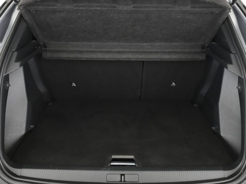Peugeot 2008 GT-Line Full LED Klima auto tempomat adaptacyjny navi bluetooth II (2019-)