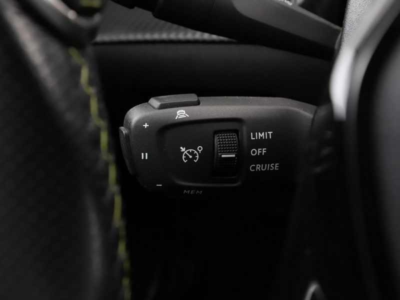 Peugeot 2008 GT-Line Full LED Klima auto tempomat adaptacyjny navi bluetooth II (2019-)
