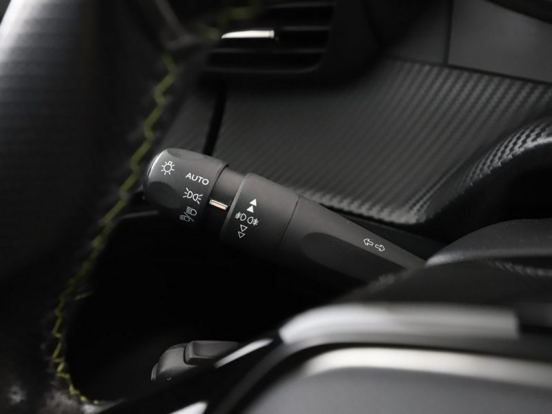 Peugeot 2008 GT-Line Full LED Klima auto tempomat adaptacyjny navi bluetooth II (2019-)