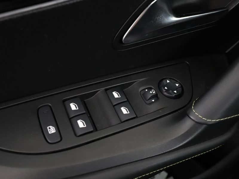 Peugeot 2008 GT-Line Full LED Klima auto tempomat adaptacyjny navi bluetooth II (2019-)