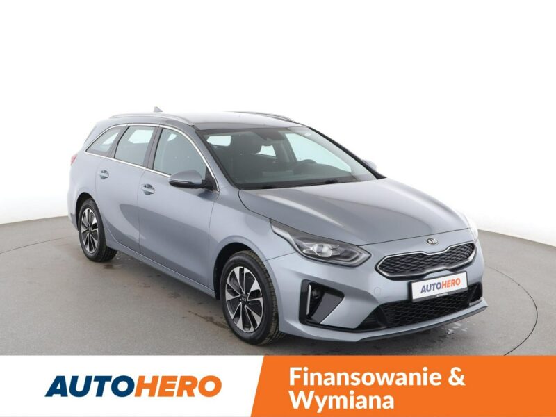 Kia Cee'd FV23% PHEV navi klima auto kamera i czujniki parkowania grzane fotele III (2018-)
