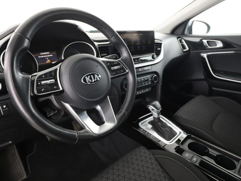 Kia Cee'd FV23% PHEV navi klima auto kamera i czujniki parkowania grzane fotele III (2018-)
