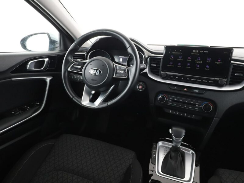 Kia Cee'd FV23% PHEV navi klima auto kamera i czujniki parkowania grzane fotele III (2018-)