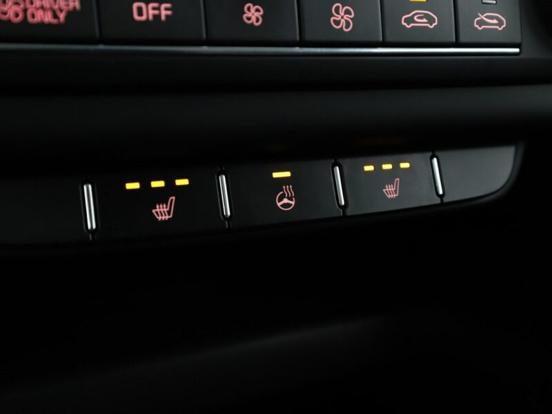 Kia Cee'd FV23% PHEV navi klima auto kamera i czujniki parkowania grzane fotele III (2018-)