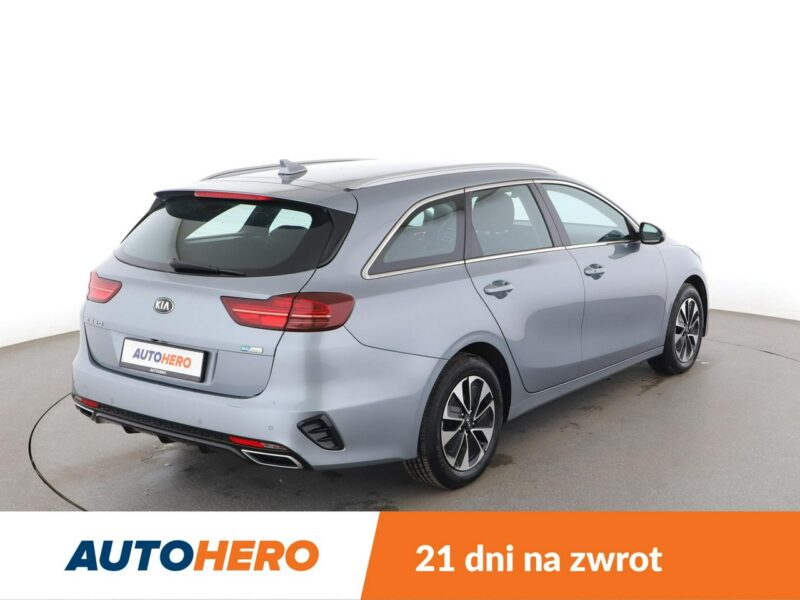 Kia Cee'd FV23% PHEV navi klima auto kamera i czujniki parkowania grzane fotele III (2018-)