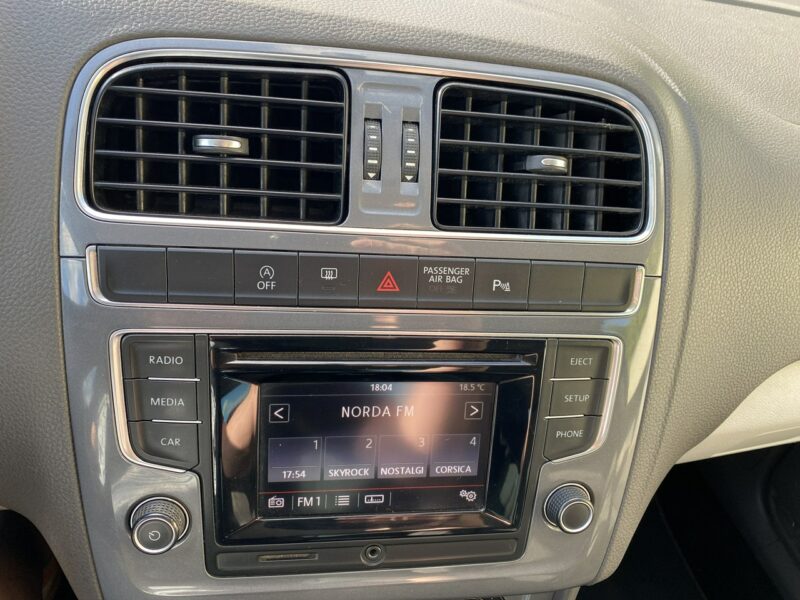 Volkswagen Polo 1,4 TDI, tempomat, dotykowe radio, czujniki przód i tył, opony wielos. V (2009-2017)