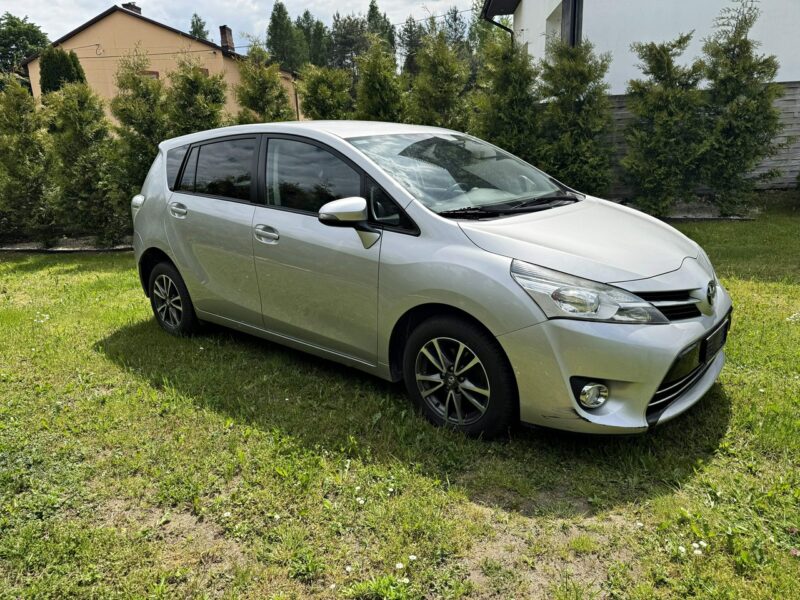 Toyota Verso 1,6 D-4D 112KM Navi Kamera 7 osób
