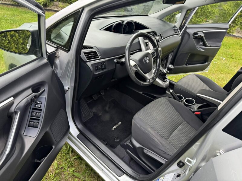 Toyota Verso 1,6 D-4D 112KM Navi Kamera 7 osób