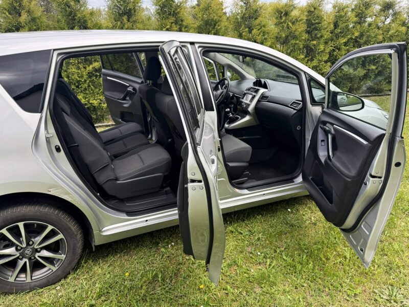 Toyota Verso 1,6 D-4D 112KM Navi Kamera 7 osób