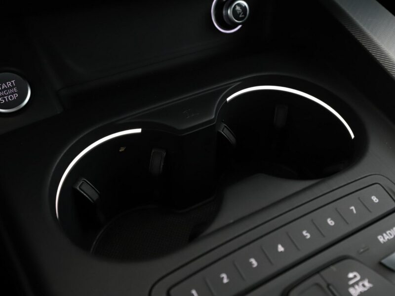 Audi A4 FV23% xenon S-tronic navi grzane fotele czujniki parkowania B9 (2015-)