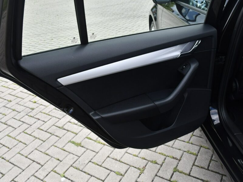 Škoda Octavia 1,4Turbo DUDKI11 Serwis.Navi.Klimatr 2 str.Alu,kredyt.OKAZJA III (2013-)