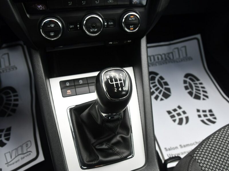 Škoda Octavia 1,4Turbo DUDKI11 Serwis.Navi.Klimatr 2 str.Alu,kredyt.OKAZJA III (2013-)