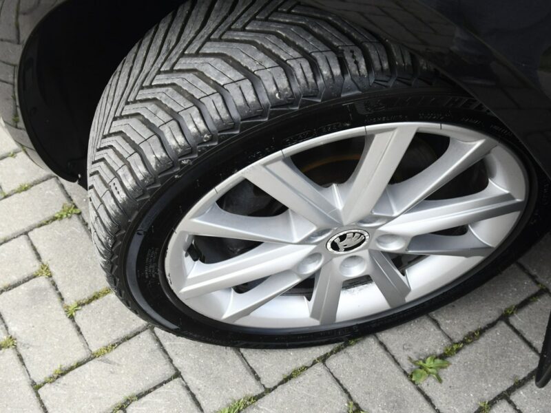 Škoda Octavia 1,4Turbo DUDKI11 Serwis.Navi.Klimatr 2 str.Alu,kredyt.OKAZJA III (2013-)