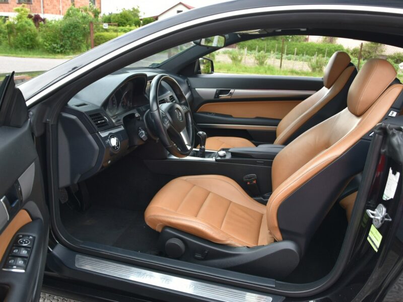 Mercedes E 250 E 250CDi Coupe 2.2 CDi 204KM Manual 2010r. Skóra Xenon NAVi Panorama W212 (2009-)