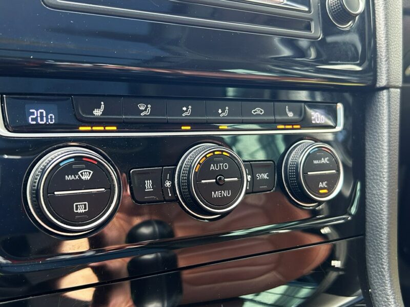 Volkswagen Golf 2.0 TDI NAVI - Bardzo bogato wyposażony - Panorama - Skóra - Kayless VII (2012-)