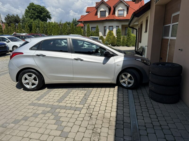 Hyundai i30 1,4 99KM Klimatyzacja Serwis Koła lato+zima II (2012 - 2016)