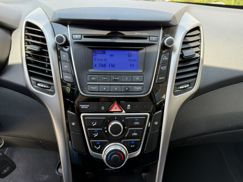 Hyundai i30 1,4 99KM Klimatyzacja Serwis Koła lato+zima II (2012 - 2016)
