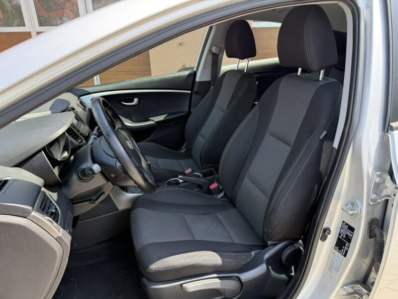 Hyundai i30 1,4 99KM Klimatyzacja Serwis Koła lato+zima II (2012 - 2016)
