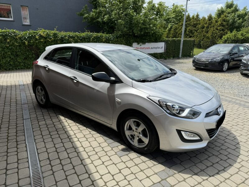 Hyundai i30 1,4 99KM Klimatyzacja Serwis Koła lato+zima II (2012 - 2016)