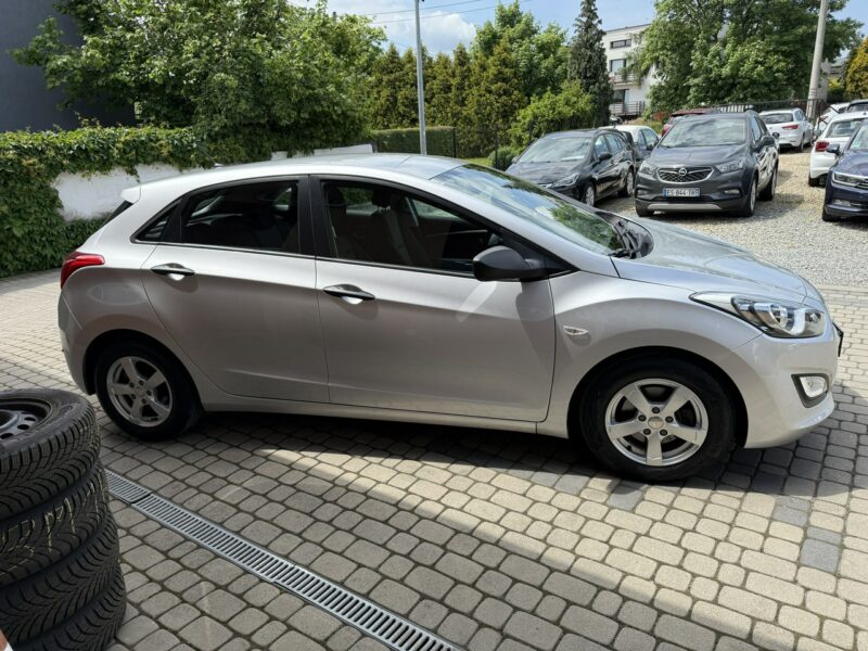Hyundai i30 1,4 99KM Klimatyzacja Serwis Koła lato+zima II (2012 - 2016)