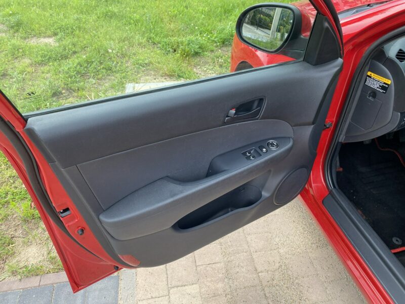 Hyundai i30 Niezawodna i mocna benzyna/Klimatyzacja/Isofix, niski przebieg/Aux,USB I (2002-2013)