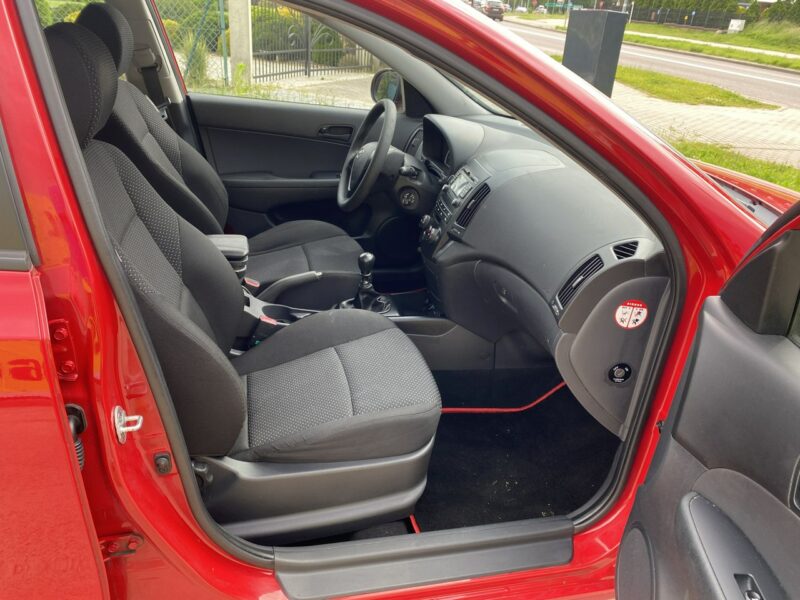 Hyundai i30 Niezawodna i mocna benzyna/Klimatyzacja/Isofix, niski przebieg/Aux,USB I (2002-2013)
