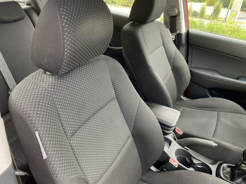 Hyundai i30 Niezawodna i mocna benzyna/Klimatyzacja/Isofix, niski przebieg/Aux,USB I (2002-2013)