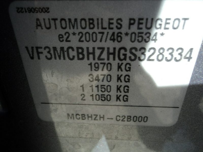 Peugeot 3008 sprzedam ładnego PEUGEOTA 3008 z2017r 1.6HDI 120 KM II (2016-)