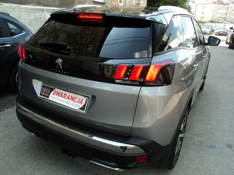 Peugeot 3008 sprzedam ładnego PEUGEOTA 3008 z2017r 1.6HDI 120 KM II (2016-)