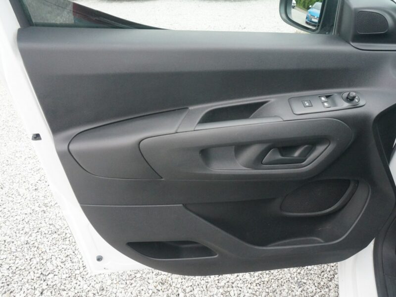 Opel Combo 1.5 CDTI/131 KM Cargo XL 2,4t Essential Salon PL Fvat 23% PO4SM99 E (2018-)