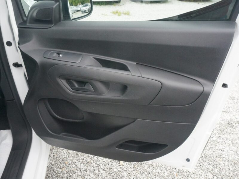 Opel Combo 1.5 CDTI/131 KM Cargo XL 2,4t Essential Salon PL Fvat 23% PO4SM99 E (2018-)