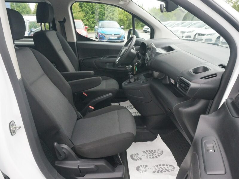 Opel Combo 1.5 CDTI/131 KM Cargo XL 2,4t Essential Salon PL Fvat 23% PO4SM99 E (2018-)