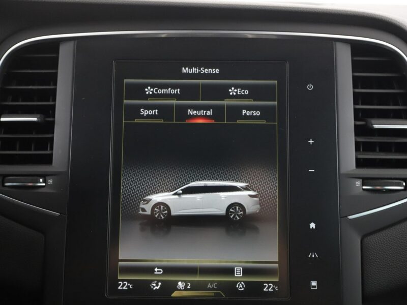 Renault Megane Automatyczna klimatyzacja czujniki parkowania przód i tył Bluetooth IV (2016-)