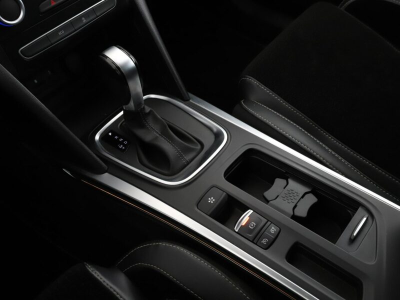 Renault Megane Automatyczna klimatyzacja czujniki parkowania przód i tył Bluetooth IV (2016-)