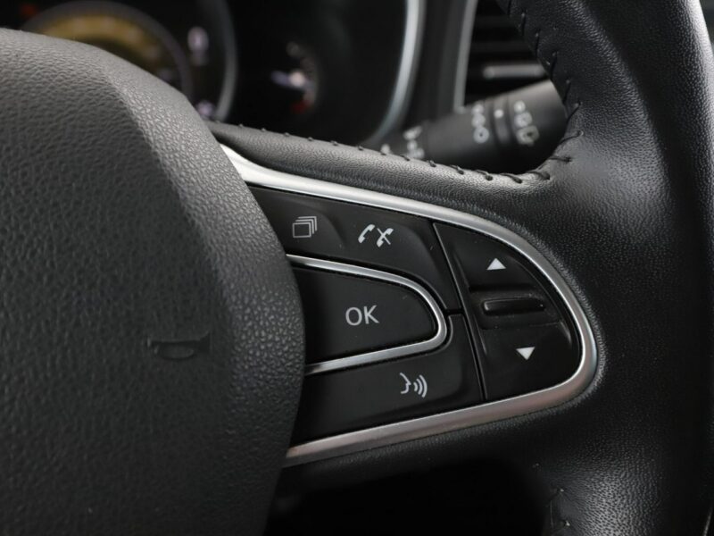 Renault Megane Automatyczna klimatyzacja czujniki parkowania przód i tył Bluetooth IV (2016-)