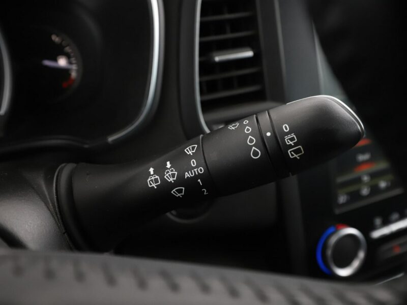 Renault Megane Automatyczna klimatyzacja czujniki parkowania przód i tył Bluetooth IV (2016-)