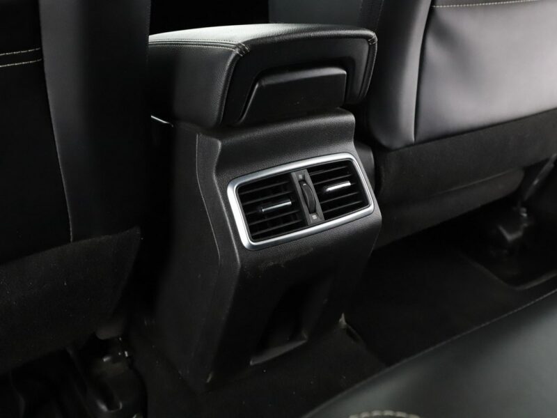 Renault Megane Automatyczna klimatyzacja czujniki parkowania przód i tył Bluetooth IV (2016-)