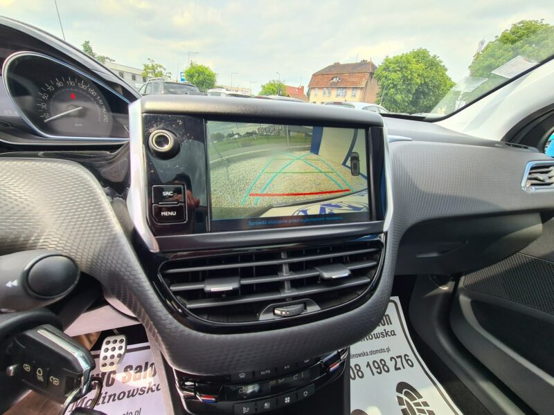 Peugeot 2008 Serwis SzklanyDach Navi PDC Kamera Półskóry GripControl Led Sensory I (2013-2019)