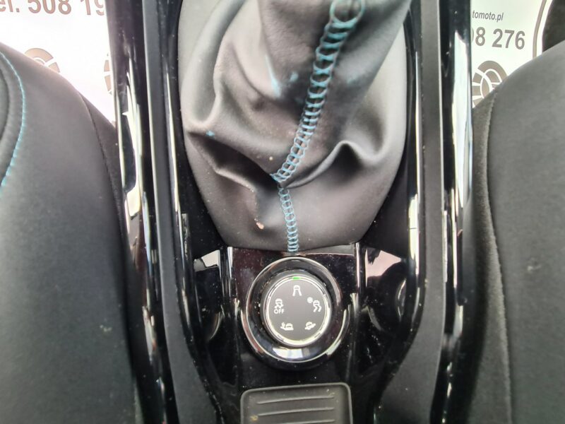 Peugeot 2008 Serwis SzklanyDach Navi PDC Kamera Półskóry GripControl Led Sensory I (2013-2019)
