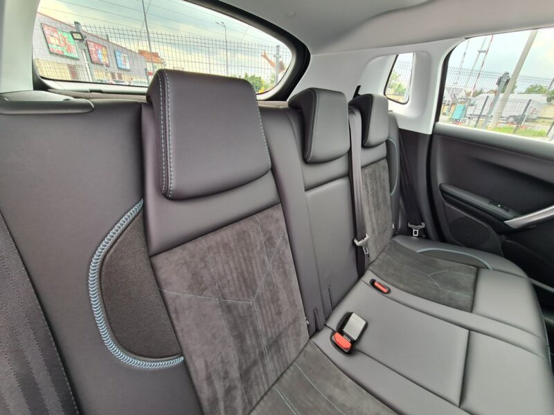 Peugeot 2008 Serwis SzklanyDach Navi PDC Kamera Półskóry GripControl Led Sensory I (2013-2019)