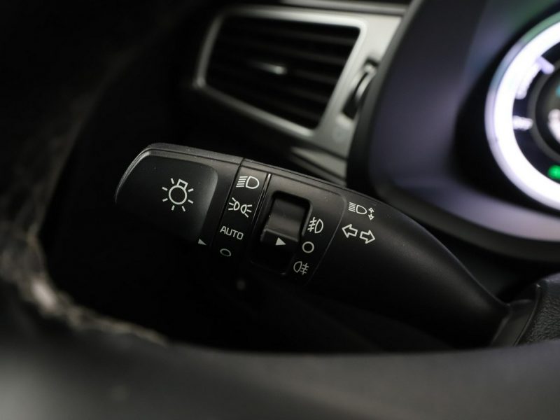 Kia Niro 1.6 Hybrid Edition7 Klimatronik Tempomat Nawigacja Półskóra Kamera PDC