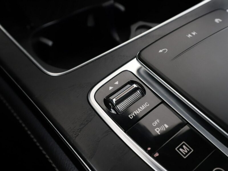 Mercedes GLC 300 4x4 automat full LED skóra navi virtual cocpit kamery 360 el. klapa I (2015-2022)