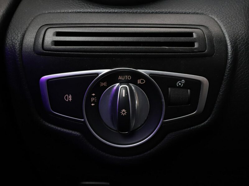 Mercedes GLC 300 4x4 automat full LED skóra navi virtual cocpit kamery 360 el. klapa I (2015-2022)