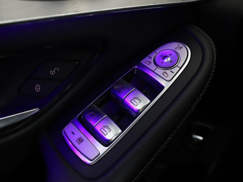 Mercedes GLC 300 4x4 automat full LED skóra navi virtual cocpit kamery 360 el. klapa I (2015-2022)