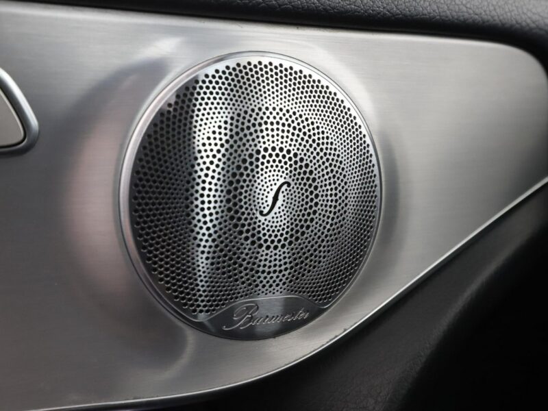 Mercedes GLC 300 4x4 automat full LED skóra navi virtual cocpit kamery 360 el. klapa I (2015-2022)